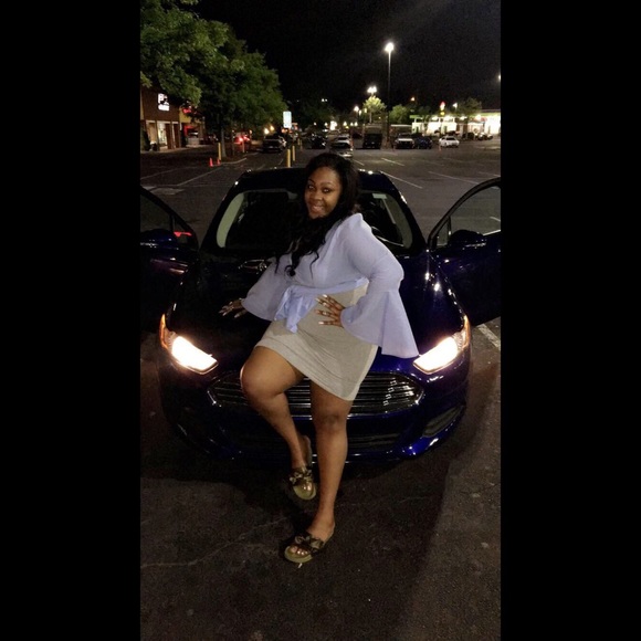 Meet your Posher, Kay - Picture 2 of 7